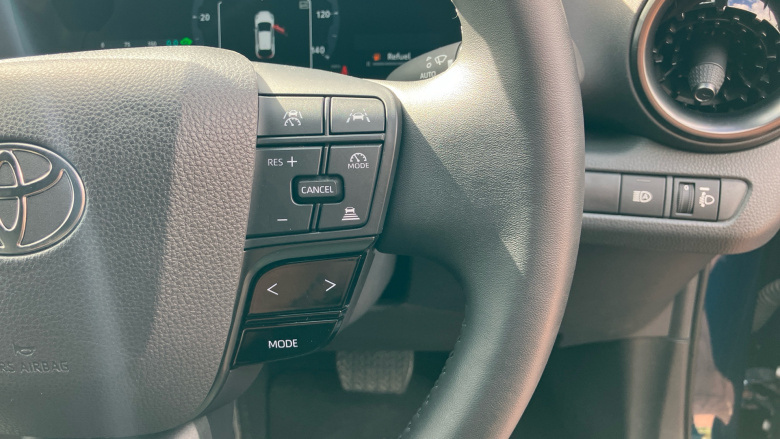 Toyota C-HR 1.8 Hybrid Design 5dr CVT Hybrid Hatchback